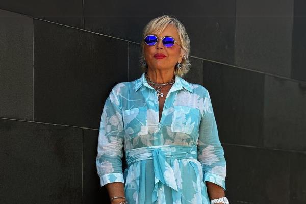 These are the most fashio<em></em>nable dresses for 60-year-olds. The elegance of mature women